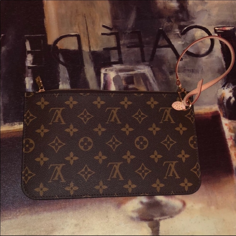 Louis Vuitton Neverfull Pouchette